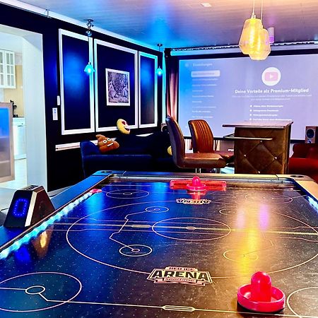 Bookeinfach Bad Ems - Private - Sauna Jacuzzi Whirlpool Swimmingpool Alahna Sup Beachvolleyball Billiards Ping Pong Cinema Theater Music Disco Ball Bbq Und Parkplaetze Esterno foto