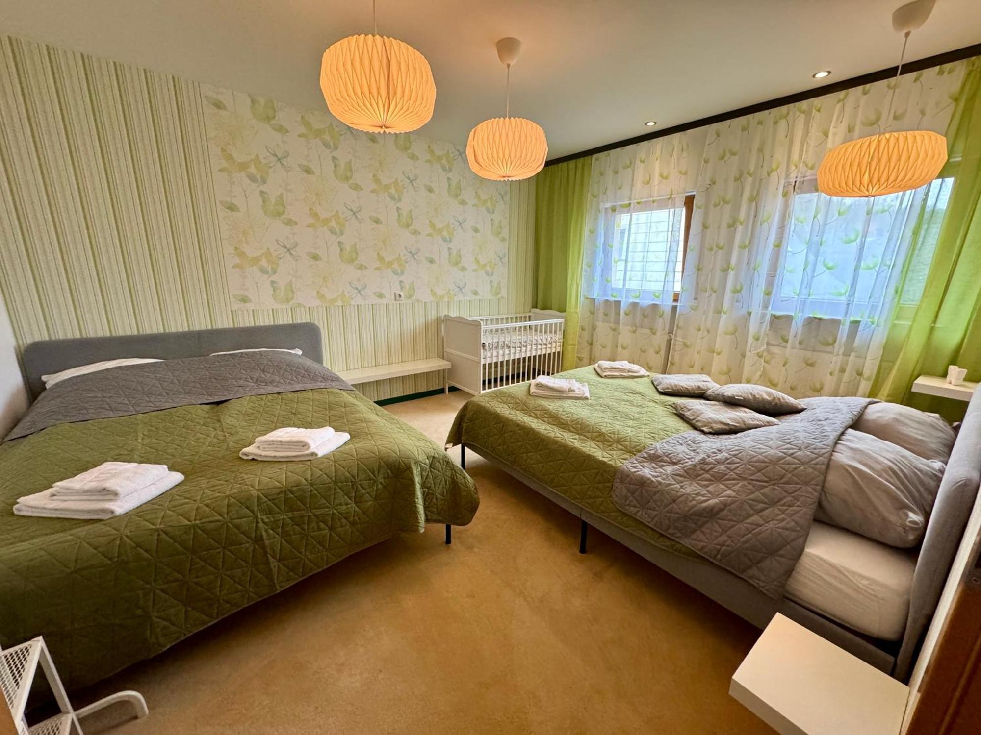 Bookeinfach Bad Ems - Private - Sauna Jacuzzi Whirlpool Swimmingpool Alahna Sup Beachvolleyball Billiards Ping Pong Cinema Theater Music Disco Ball Bbq Und Parkplaetze Esterno foto