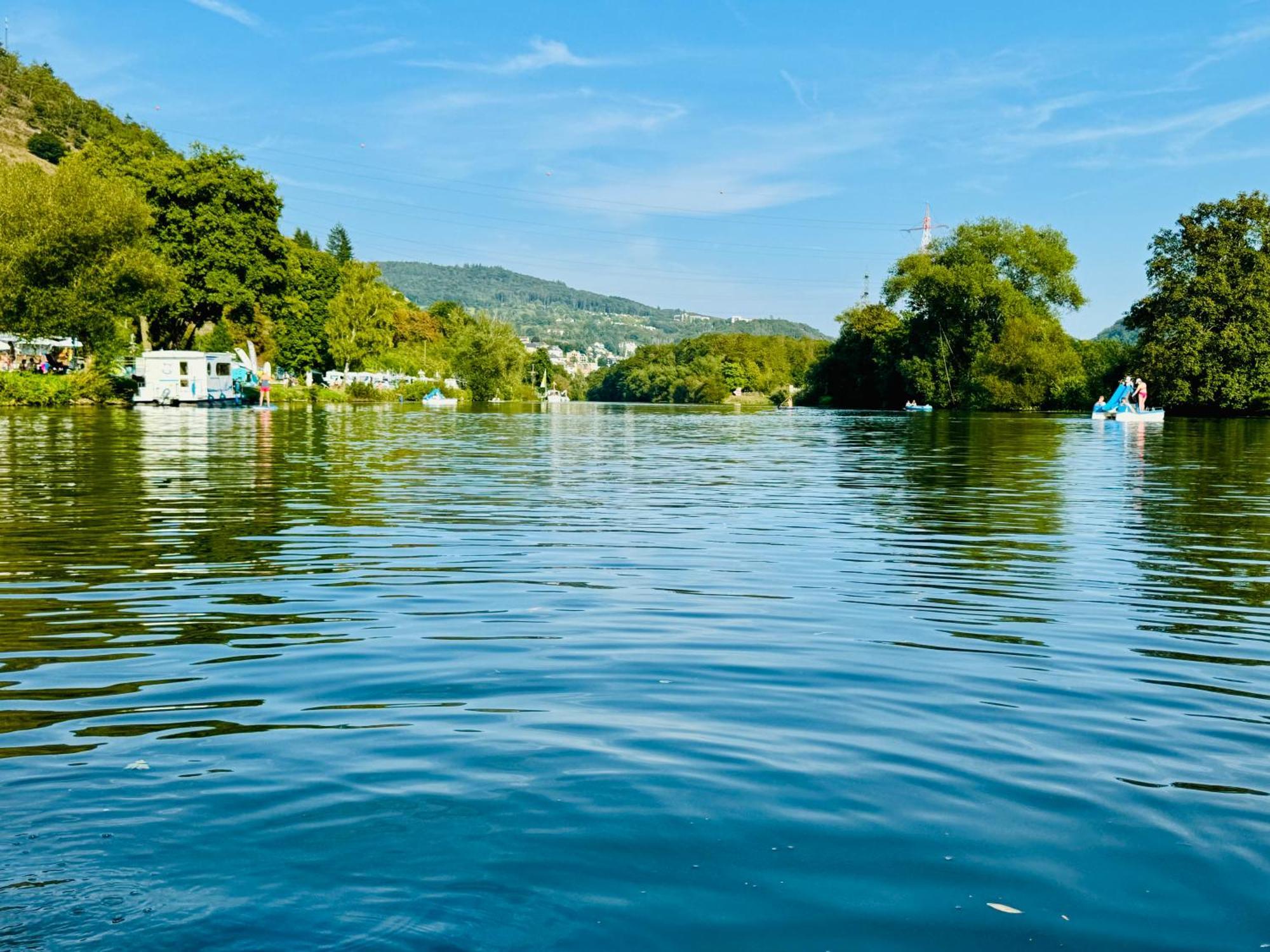 Bookeinfach Bad Ems - Private - Sauna Jacuzzi Whirlpool Swimmingpool Alahna Sup Beachvolleyball Billiards Ping Pong Cinema Theater Music Disco Ball Bbq Und Parkplaetze Esterno foto