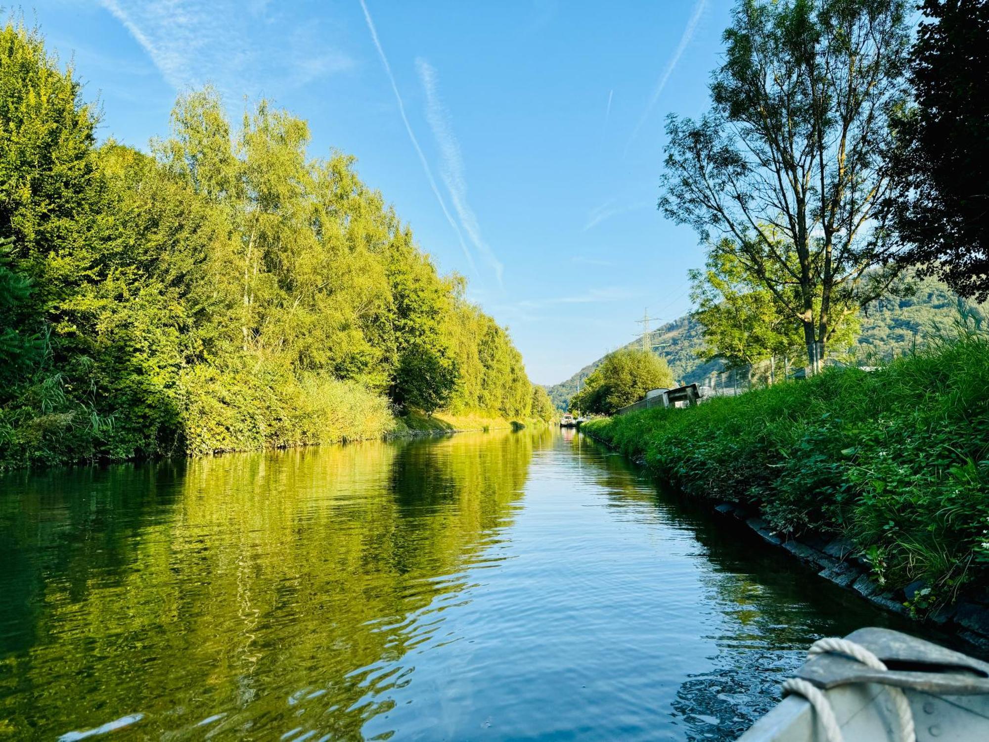 Bookeinfach Bad Ems - Private - Sauna Jacuzzi Whirlpool Swimmingpool Alahna Sup Beachvolleyball Billiards Ping Pong Cinema Theater Music Disco Ball Bbq Und Parkplaetze Esterno foto