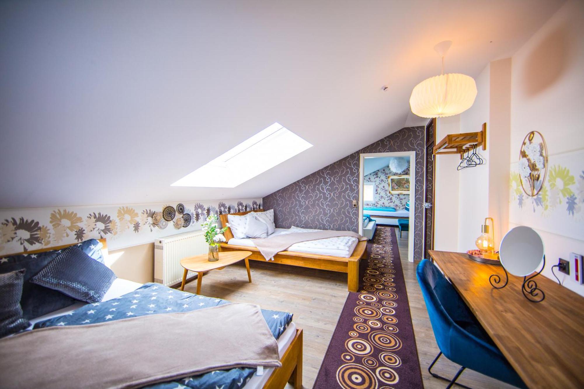 Bookeinfach Bad Ems - Private - Sauna Jacuzzi Whirlpool Swimmingpool Alahna Sup Beachvolleyball Billiards Ping Pong Cinema Theater Music Disco Ball Bbq Und Parkplaetze Esterno foto