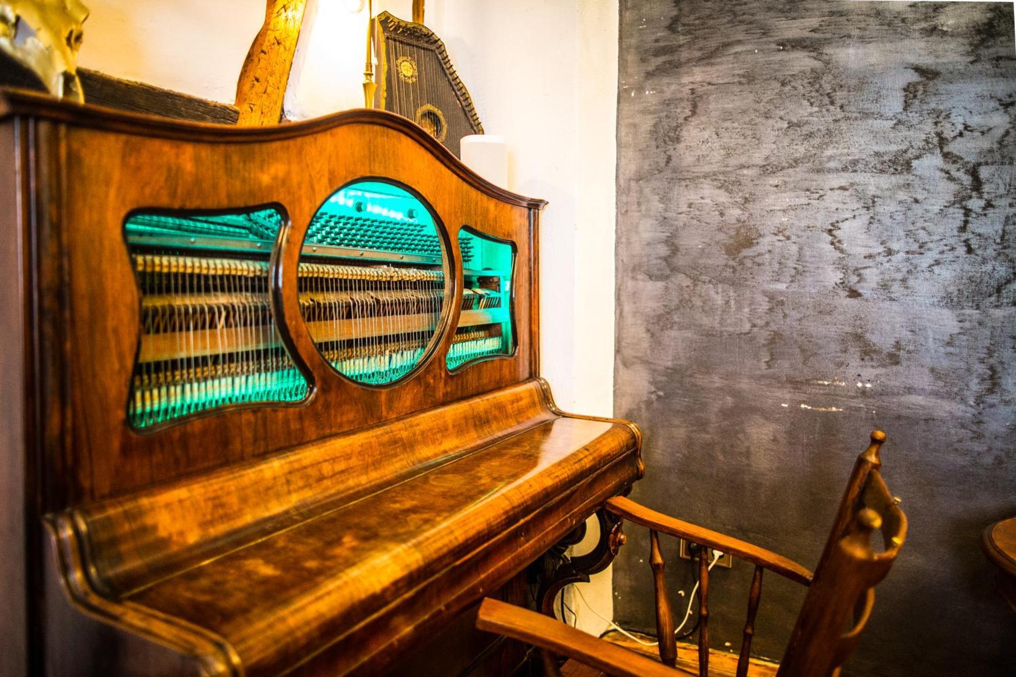Bookeinfach Bad Ems - Private - Sauna Jacuzzi Whirlpool Swimmingpool Alahna Sup Beachvolleyball Billiards Ping Pong Cinema Theater Music Disco Ball Bbq Und Parkplaetze Esterno foto