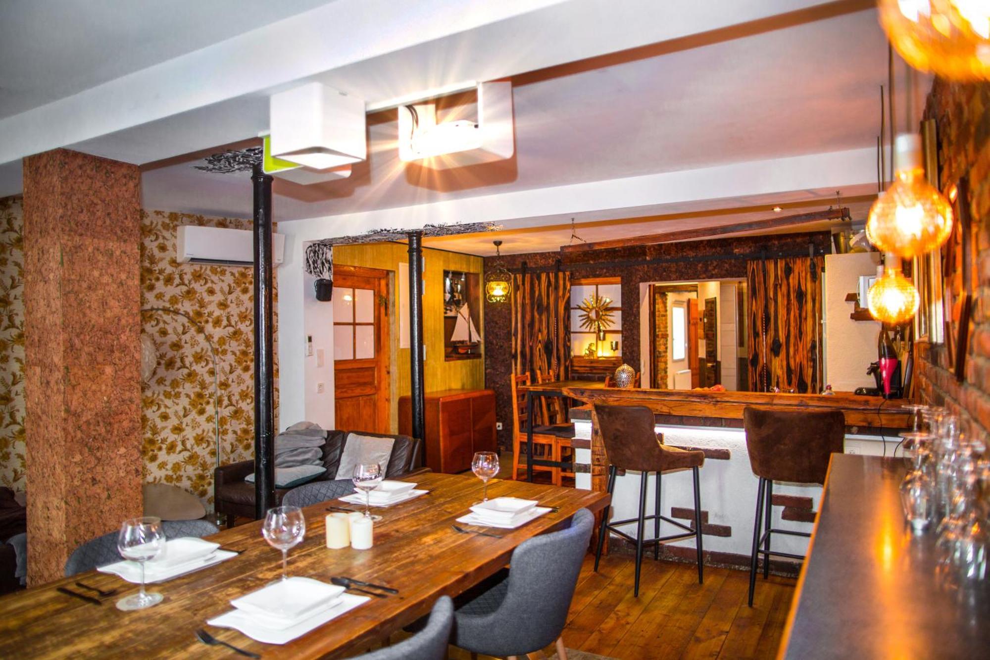 Bookeinfach Bad Ems - Private - Sauna Jacuzzi Whirlpool Swimmingpool Alahna Sup Beachvolleyball Billiards Ping Pong Cinema Theater Music Disco Ball Bbq Und Parkplaetze Esterno foto