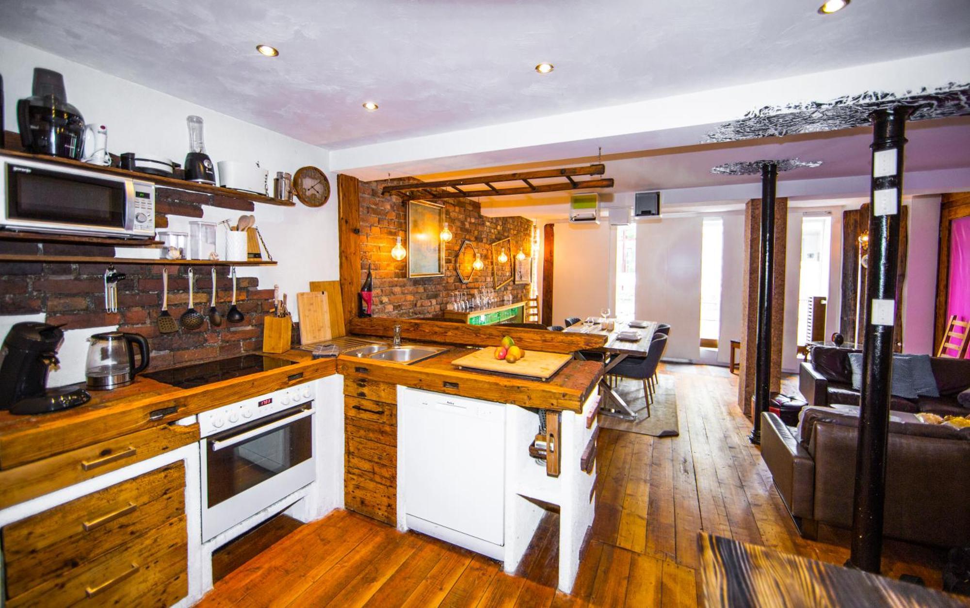 Bookeinfach Bad Ems - Private - Sauna Jacuzzi Whirlpool Swimmingpool Alahna Sup Beachvolleyball Billiards Ping Pong Cinema Theater Music Disco Ball Bbq Und Parkplaetze Esterno foto