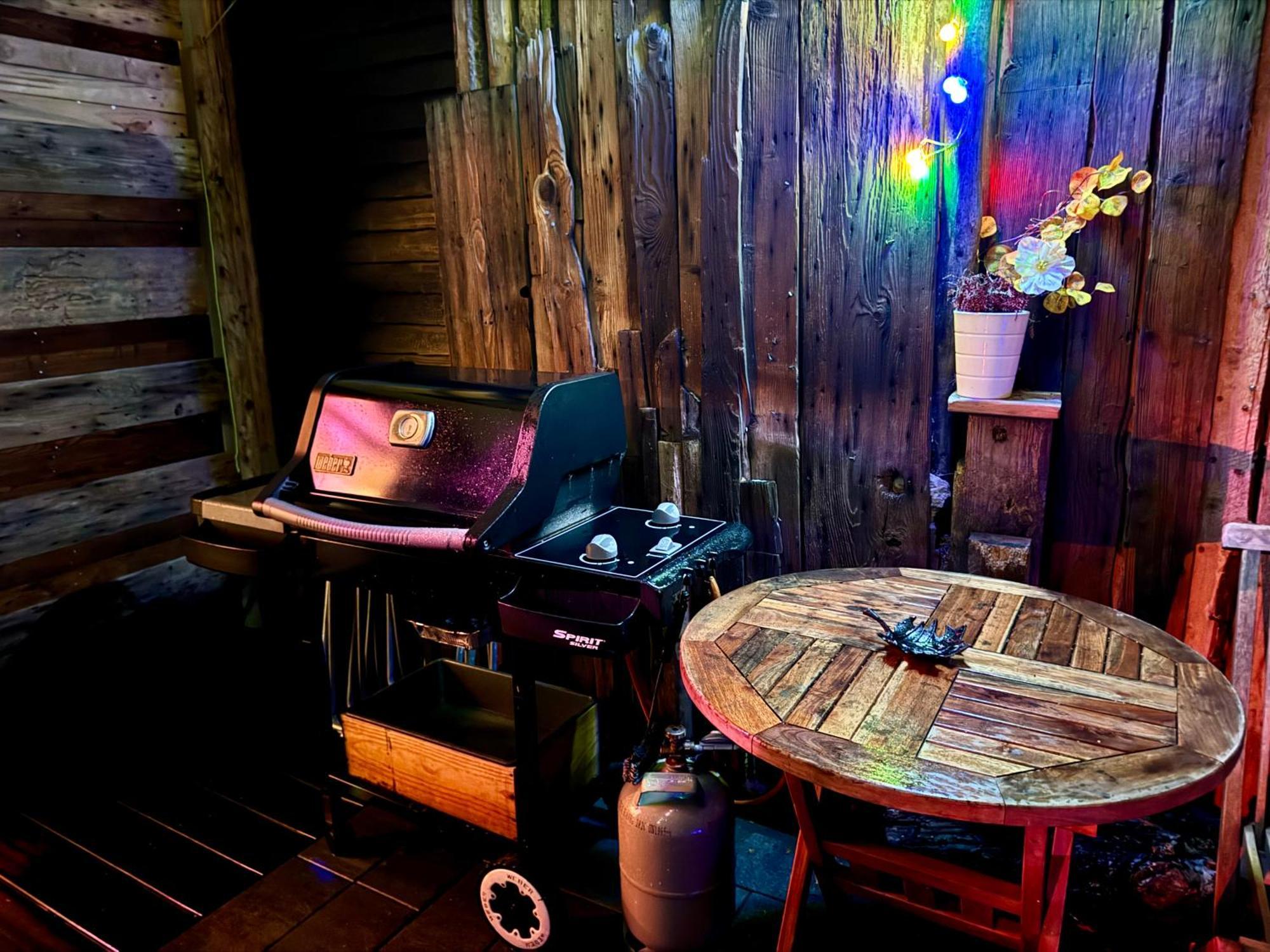Bookeinfach Bad Ems - Private - Sauna Jacuzzi Whirlpool Swimmingpool Alahna Sup Beachvolleyball Billiards Ping Pong Cinema Theater Music Disco Ball Bbq Und Parkplaetze Esterno foto
