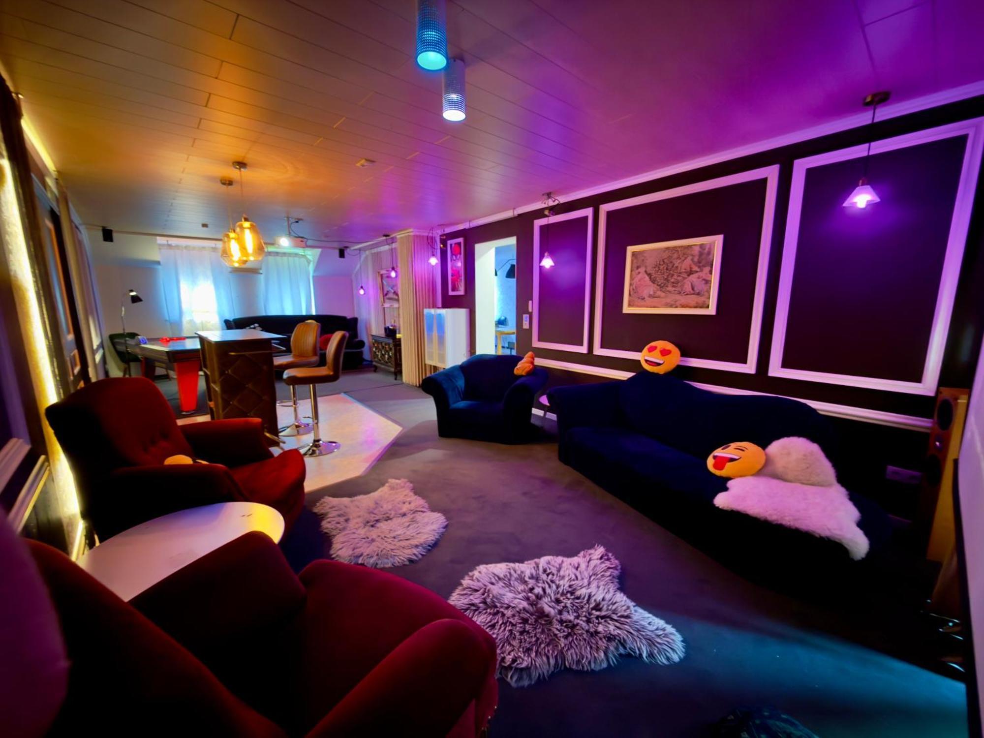 Bookeinfach Bad Ems - Private - Sauna Jacuzzi Whirlpool Swimmingpool Alahna Sup Beachvolleyball Billiards Ping Pong Cinema Theater Music Disco Ball Bbq Und Parkplaetze Esterno foto