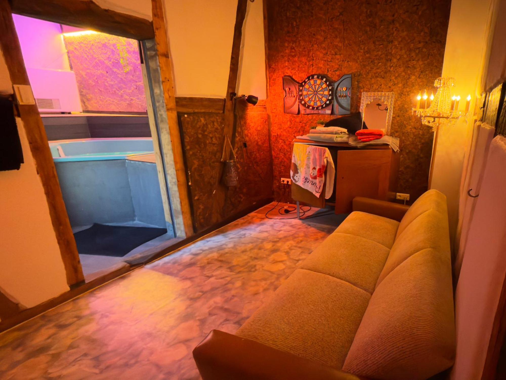 Bookeinfach Bad Ems - Private - Sauna Jacuzzi Whirlpool Swimmingpool Alahna Sup Beachvolleyball Billiards Ping Pong Cinema Theater Music Disco Ball Bbq Und Parkplaetze Esterno foto