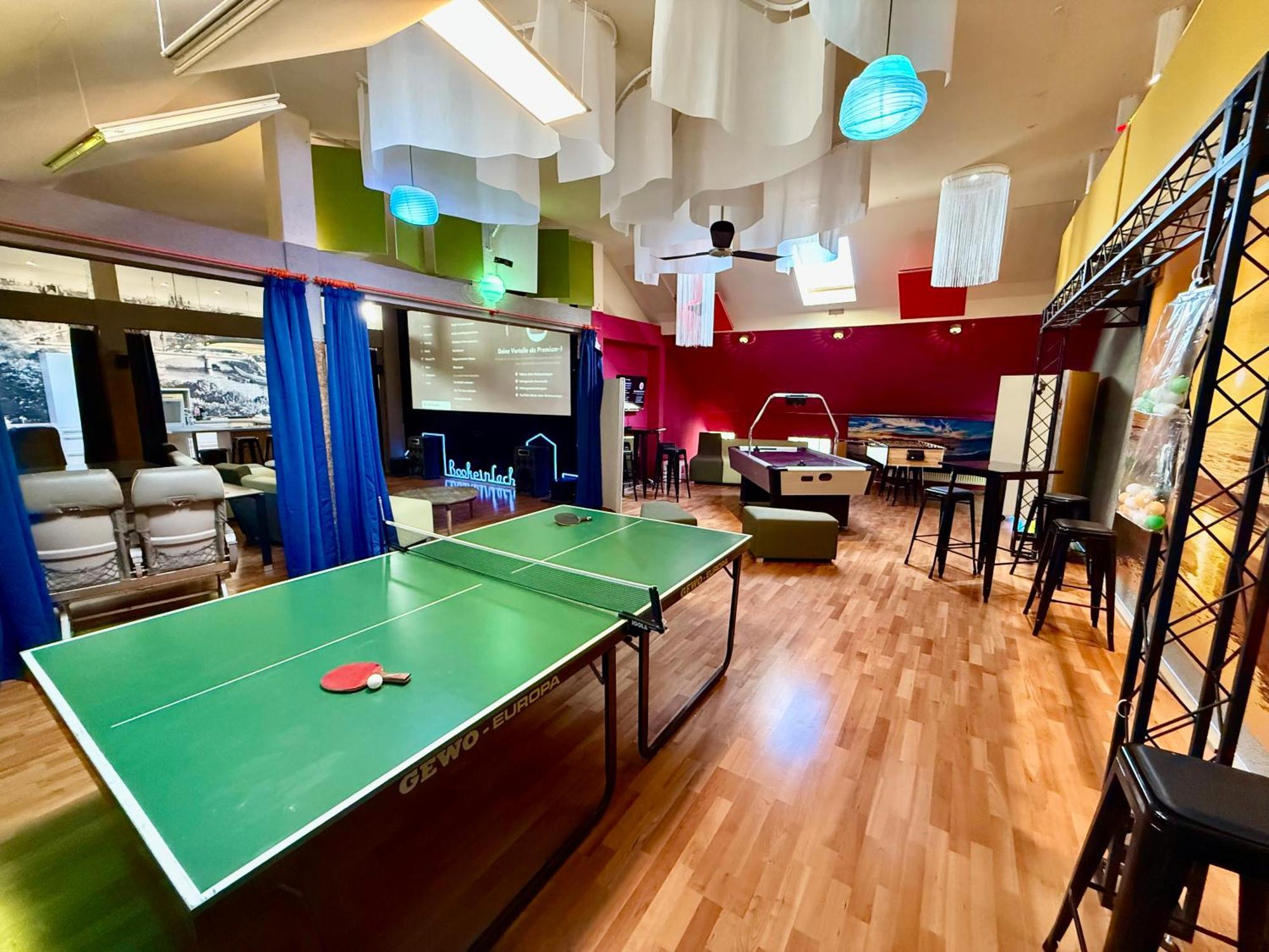 Bookeinfach Bad Ems - Private - Sauna Jacuzzi Whirlpool Swimmingpool Alahna Sup Beachvolleyball Billiards Ping Pong Cinema Theater Music Disco Ball Bbq Und Parkplaetze Esterno foto